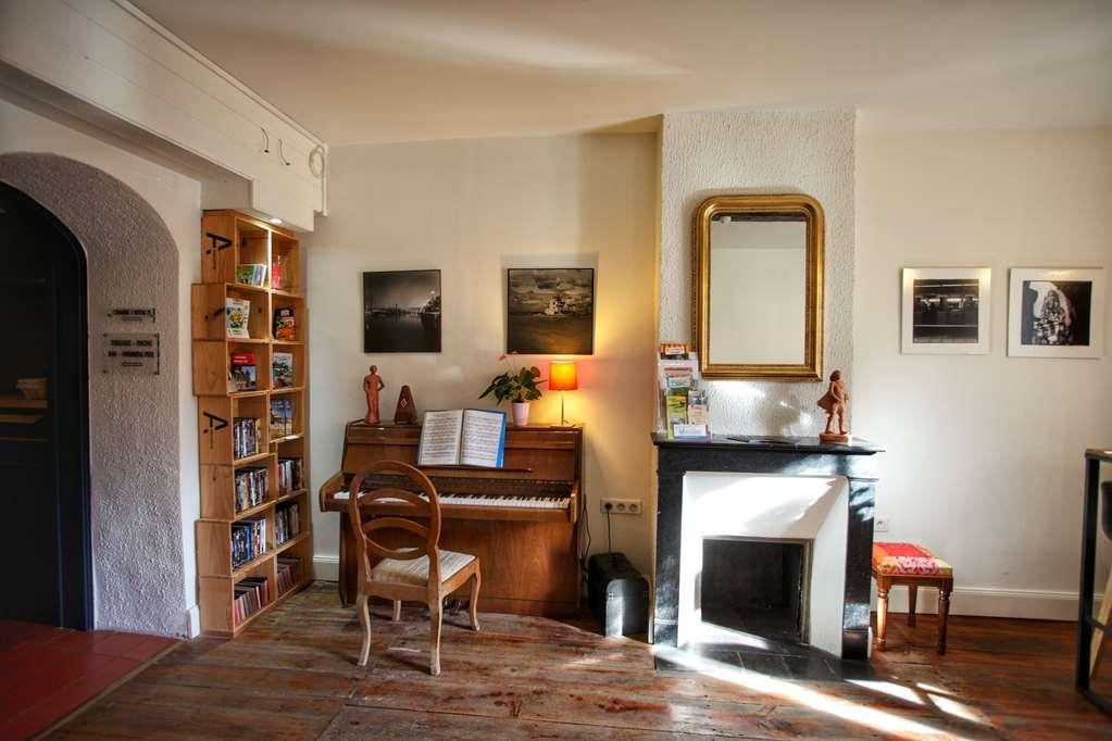 Hotel Henri IV Нерак Удобства фото